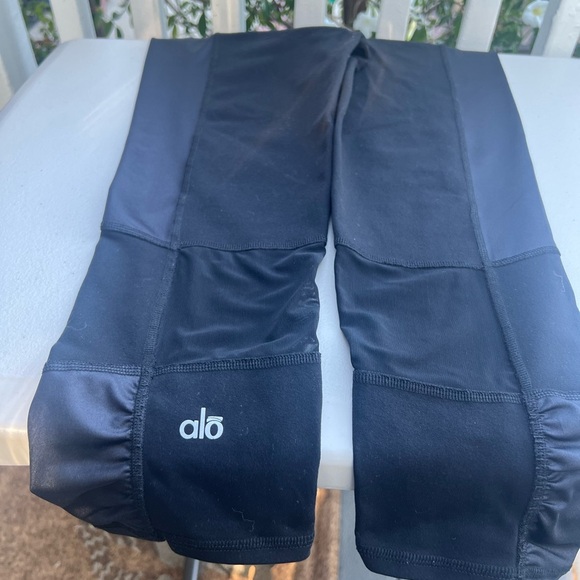 ALO Yoga Black Leggings Women’s Size Small - Picture 7 of 10